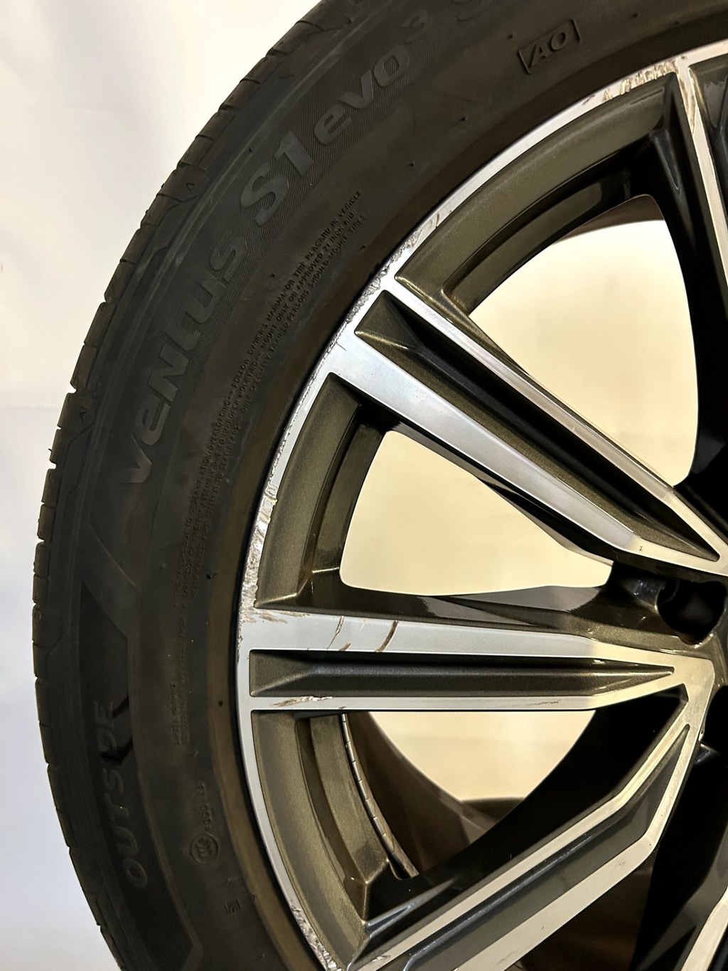 Audi Q8 SQ8 | 21 inch Velgen + Zomerbanden — thumbnail 13