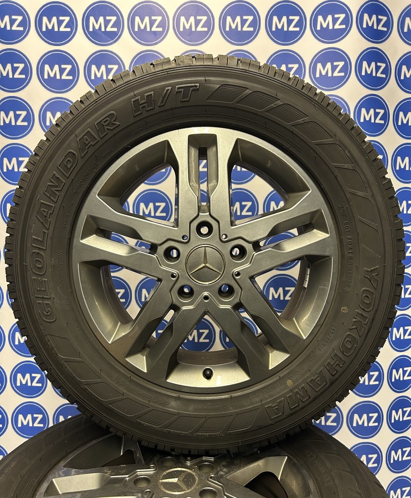 Mercedes-Benz G-Klasse W463 18 inch zomerbanden + Velgen — foto 1