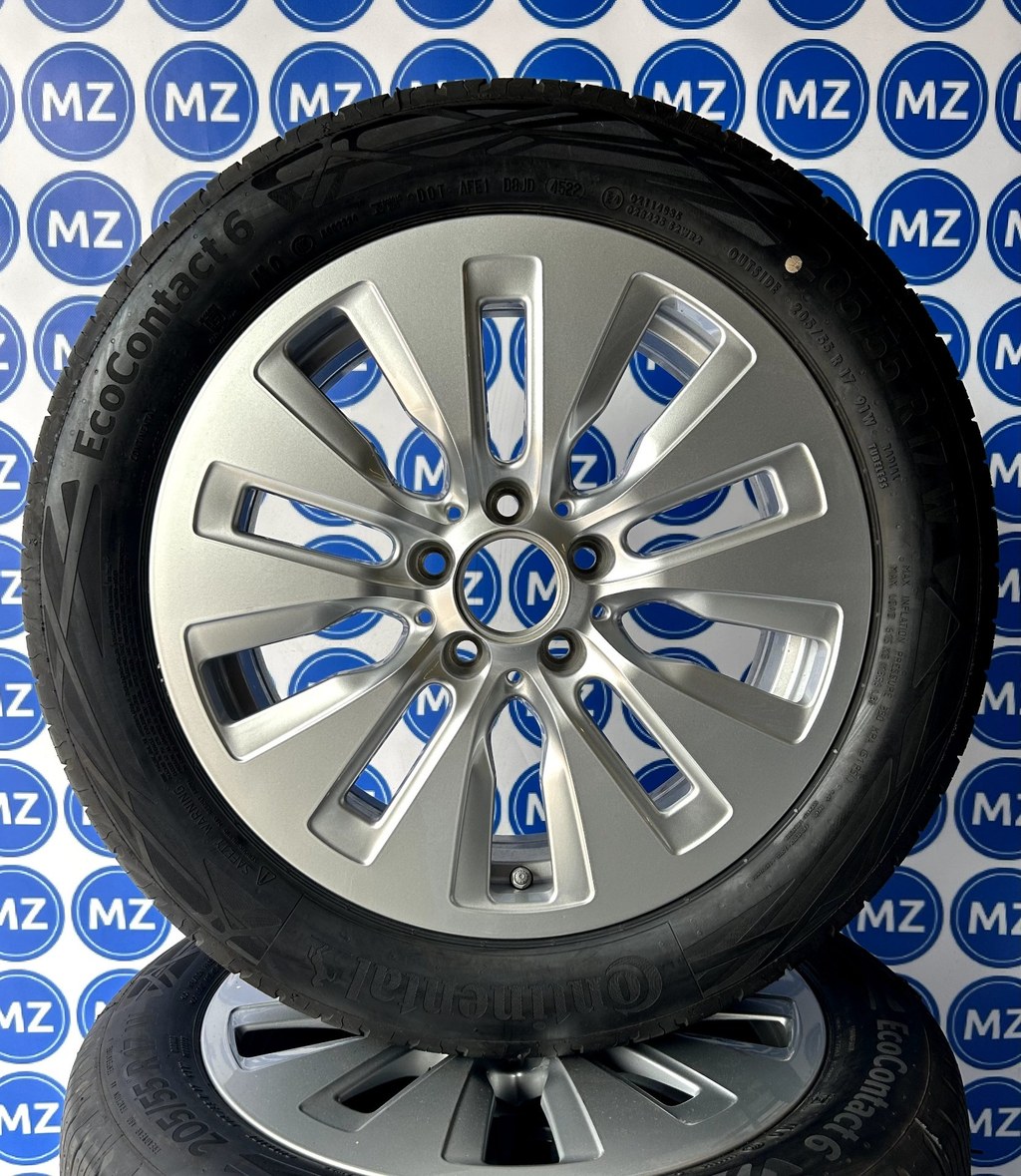 Mercedes-Benz C-Klasse W206 Zomerbanden + Velgen — foto 1