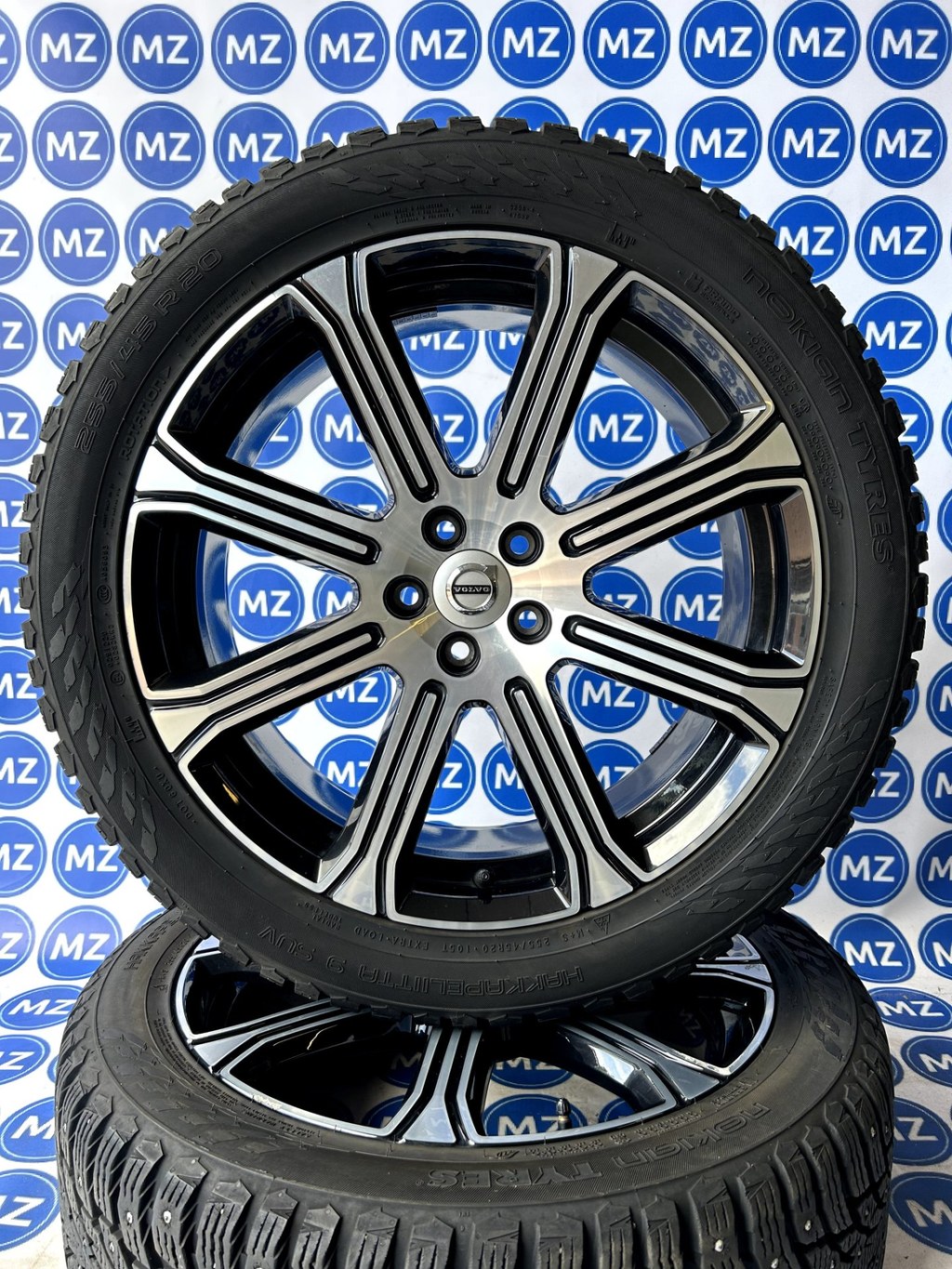 Volvo XC60 | 20 inch Inscription Velgen + Winterbanden — thumbnail 5