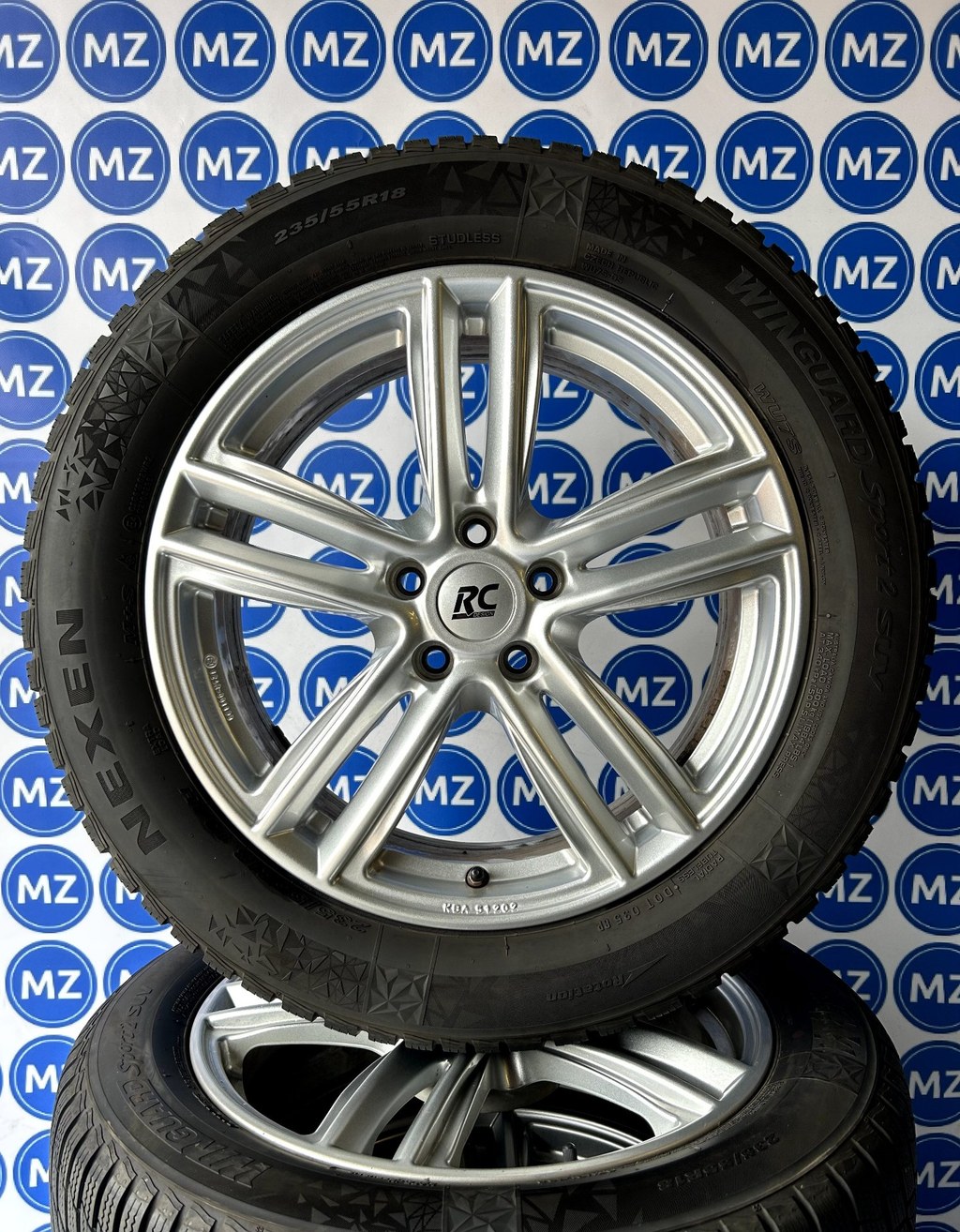 Volkswagen Tiguan | 18 inch Velgen + Winterbanden — foto 1