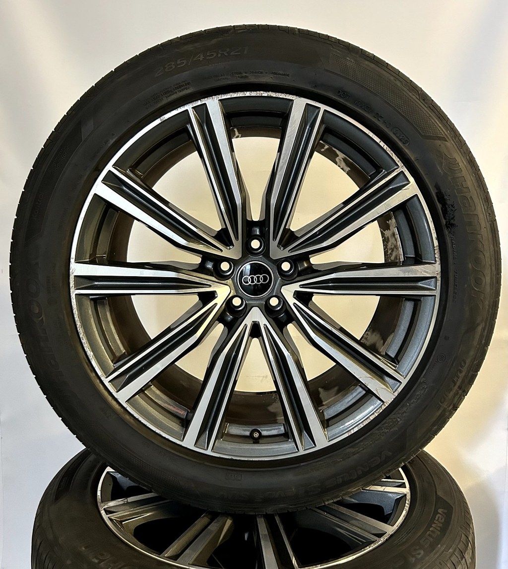 Audi Q8 SQ8 | 21 inch Velgen + Zomerbanden — thumbnail 3