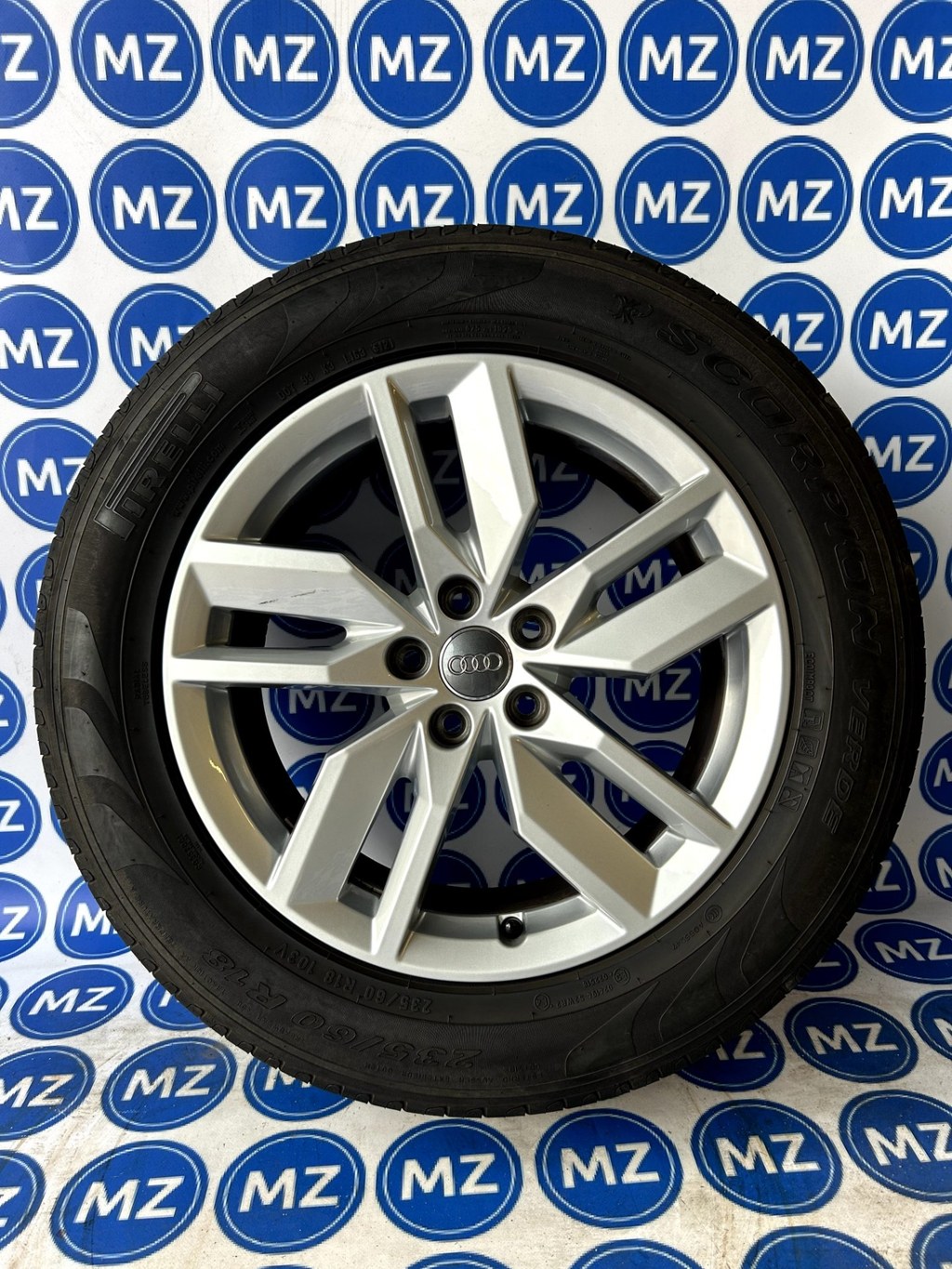 Audi Q5 | 18 inch Velgen + Zomerbanden — thumbnail 7