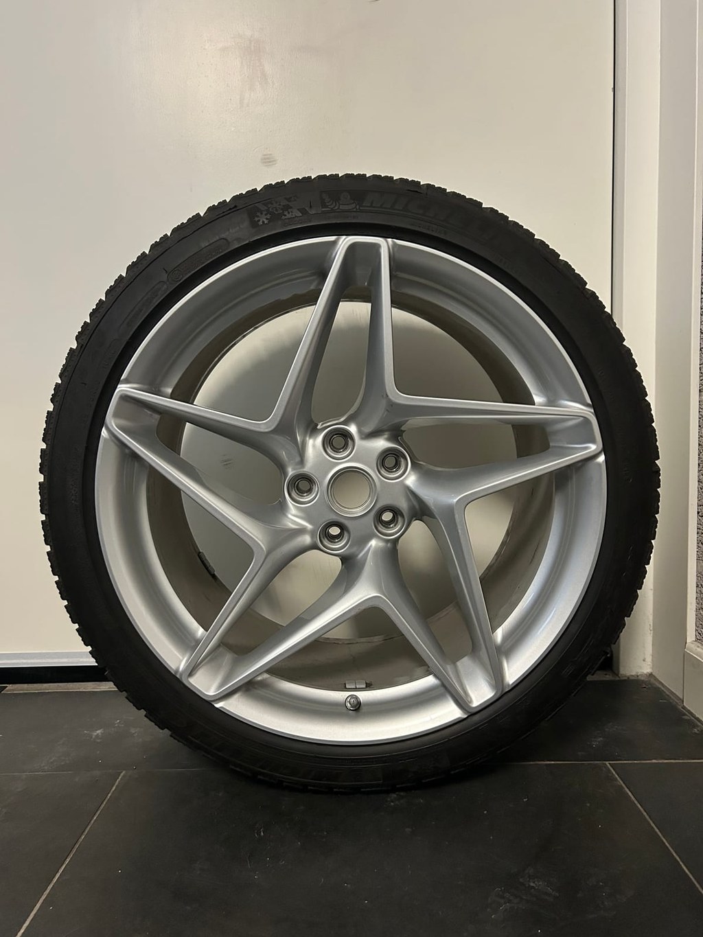 Ferrari F8 Tributo 20 inch Velgen + Banden — thumbnail 7