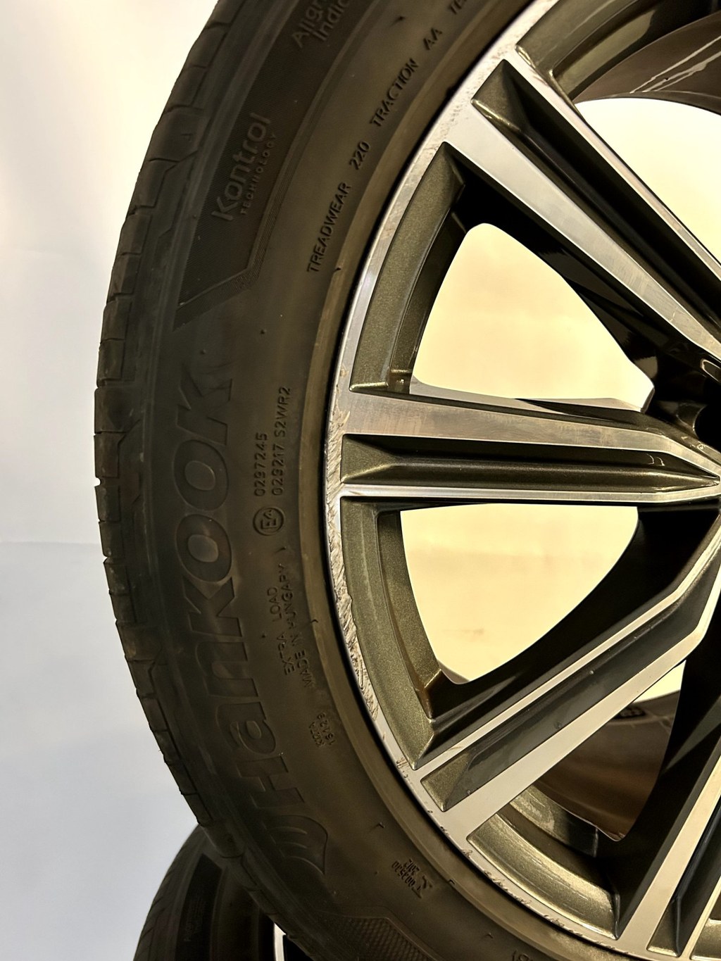 Audi Q8 SQ8 | 21 inch Velgen + Zomerbanden — thumbnail 12