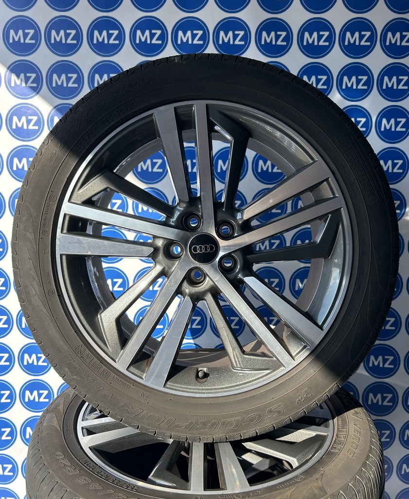 Audi Q5 20 inch Velgen + Zomerbanden — foto 1