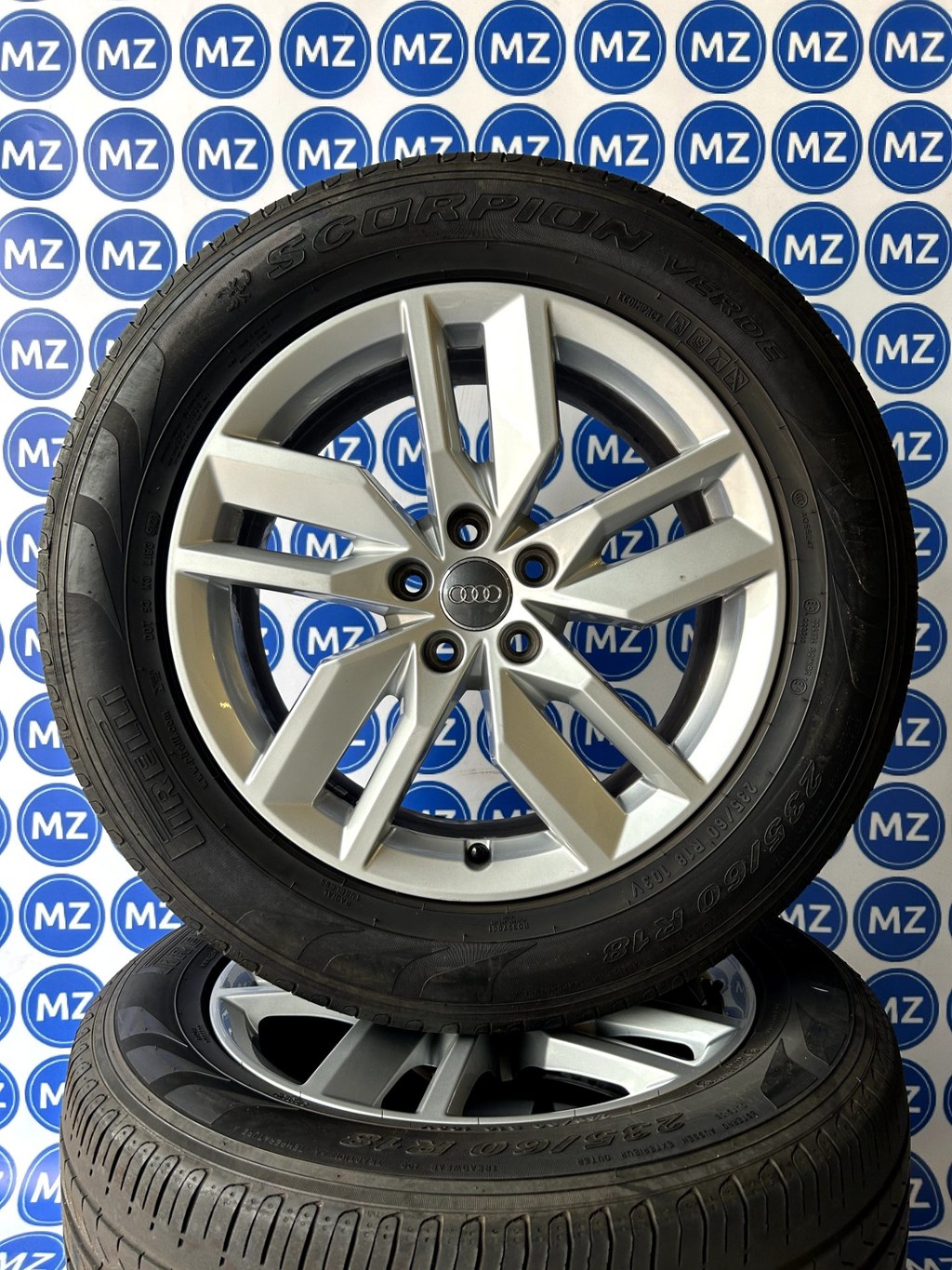 Audi Q5 | 18 inch Velgen + Zomerbanden — thumbnail 3