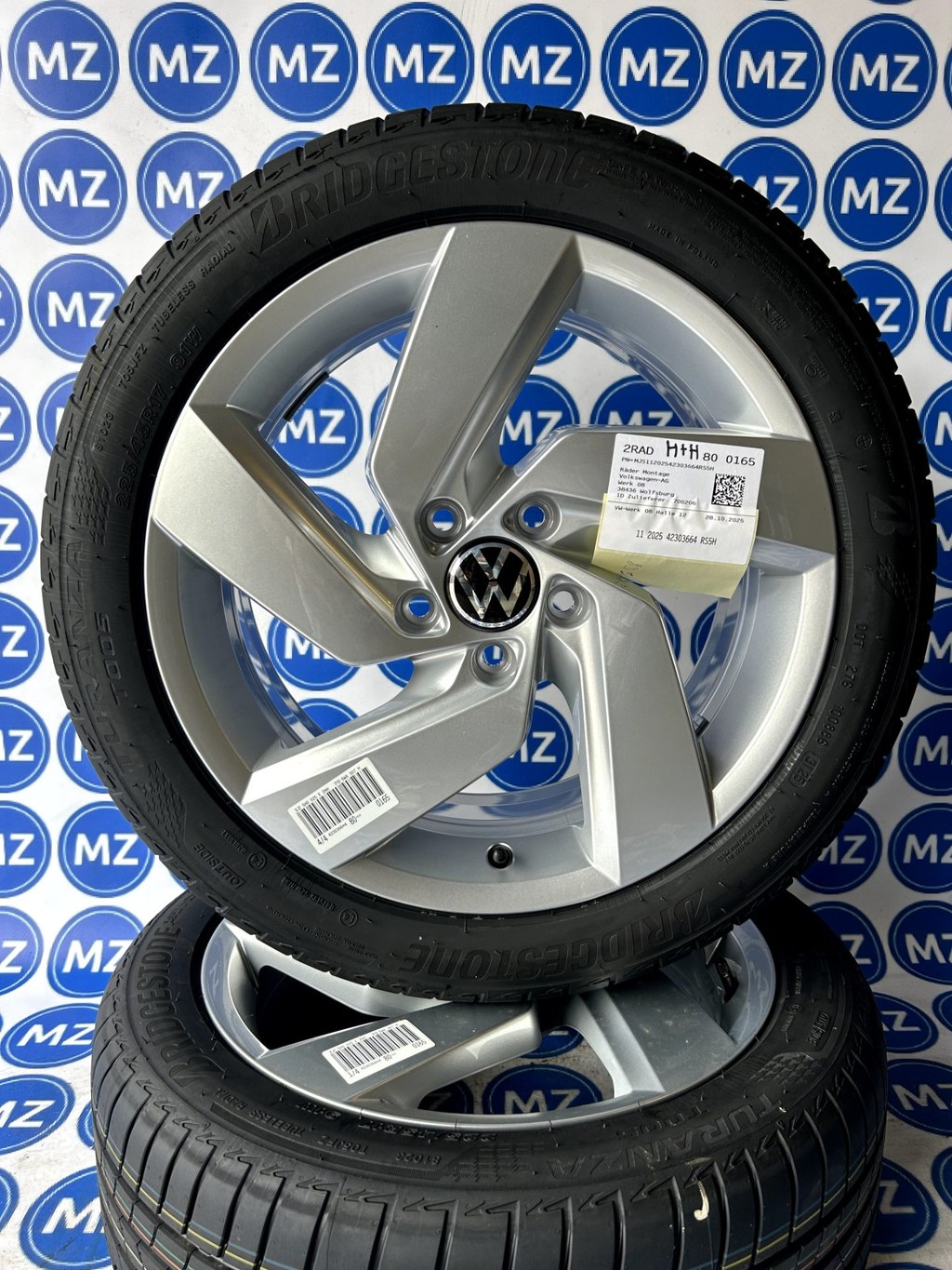 Volkswagen Golf 8 | Nieuwe 17 inch Velgen + Banden — thumbnail 5