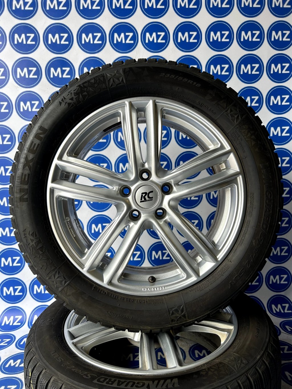Volkswagen Tiguan | 18 inch Velgen + Winterbanden — thumbnail 5