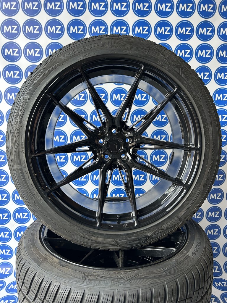 Audi Q8 JR Racing 22 inch Velgen + Winterbanden — thumbnail 3