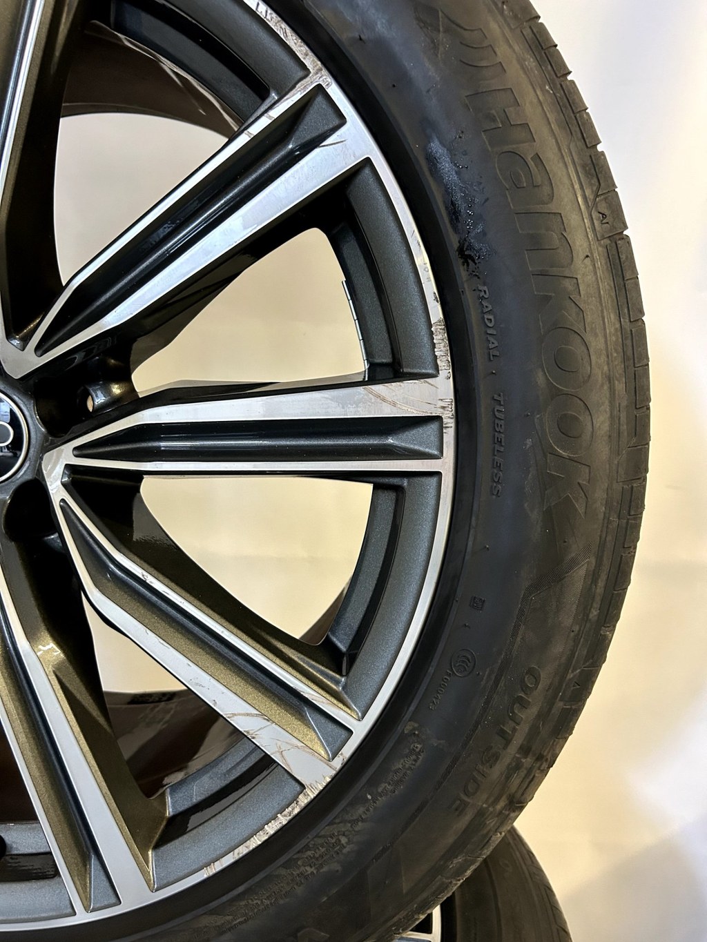 Audi Q8 SQ8 | 21 inch Velgen + Zomerbanden — thumbnail 11