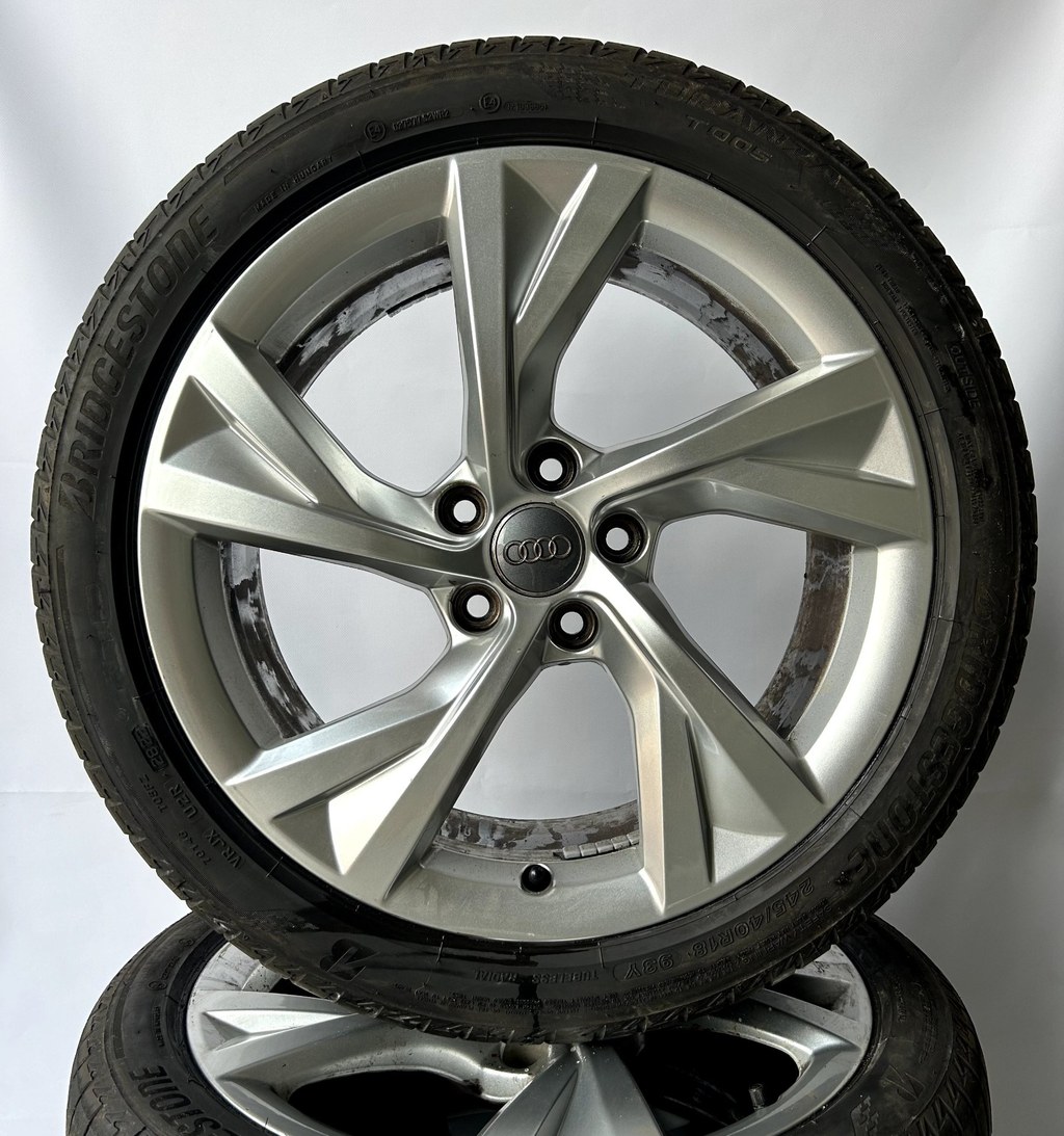 Audi A4 A5 S4 S5 B8 B9 | 18 inch Velgen + Zomerbanden — foto 1