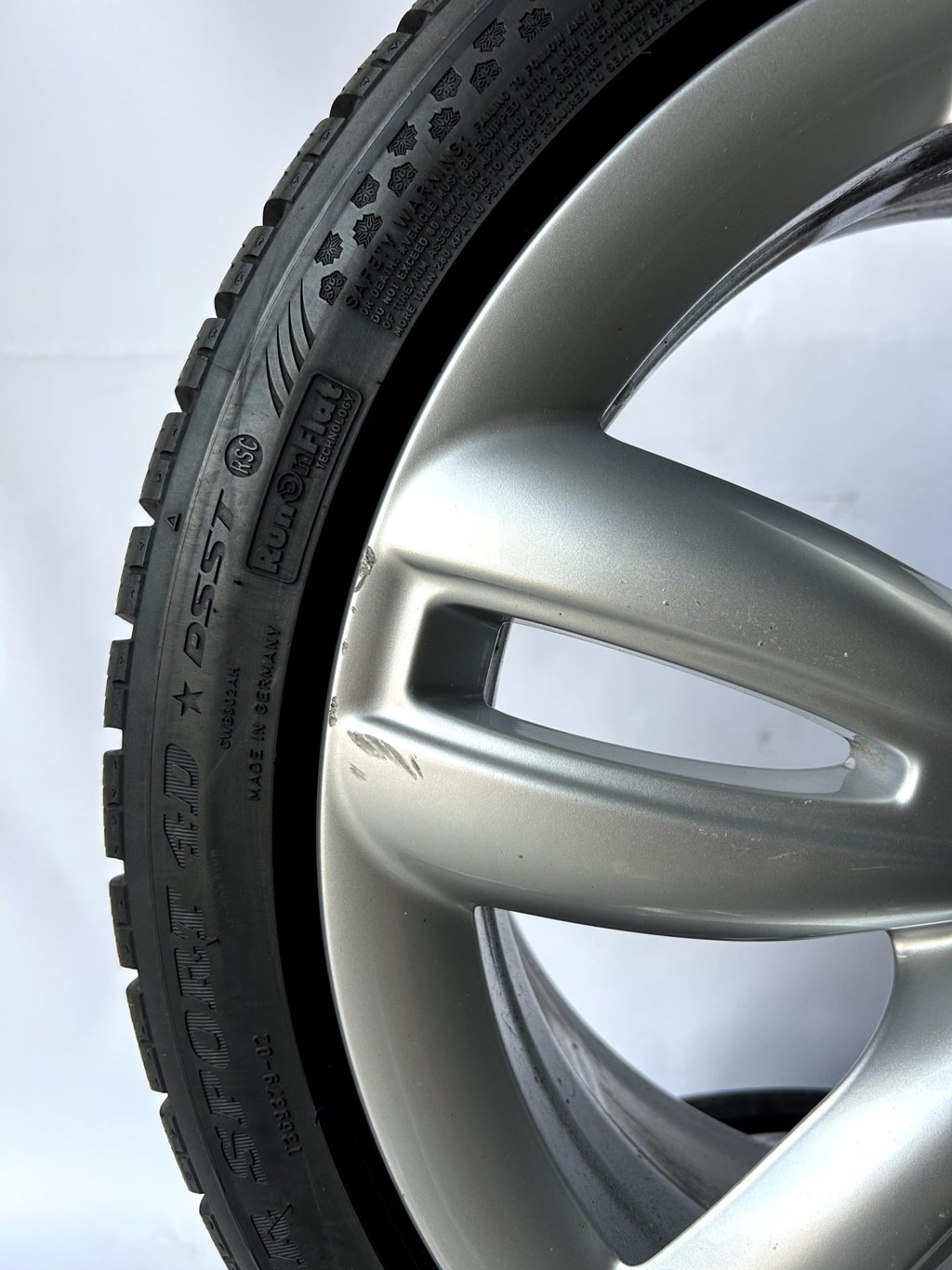 MINI Cooper S F55 F56 F57 17 inch JCW Velgen + Winterbanden — thumbnail 11
