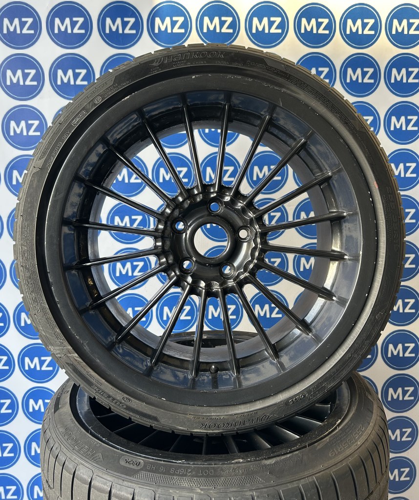 BMW 3-Serie E90-93 F30-33 19 inch Velgen + Zomerbanden — foto 1