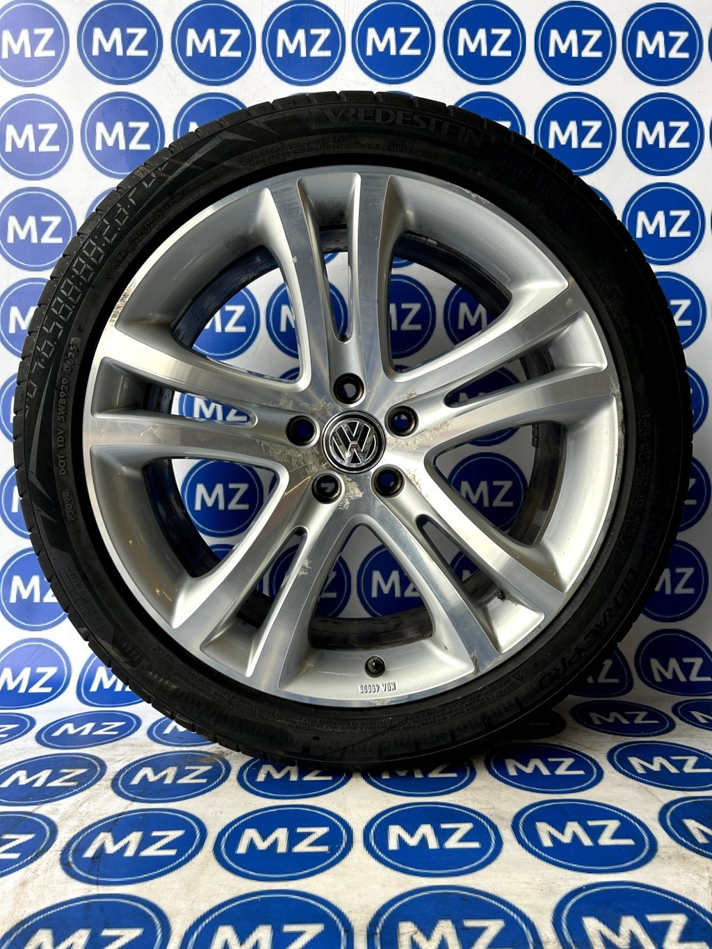 Volkswagen Tiguan 5N | 19 inch Savannah Velgen + Zomerbanden — thumbnail 7