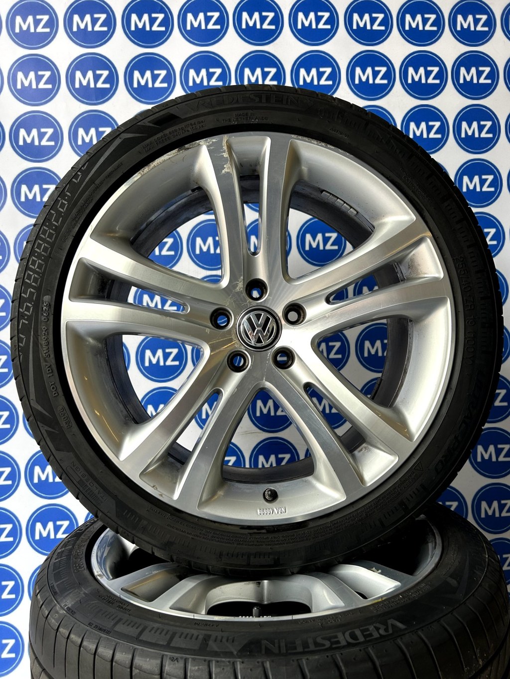 Volkswagen Tiguan 5N | 19 inch Savannah Velgen + Zomerbanden — thumbnail 3