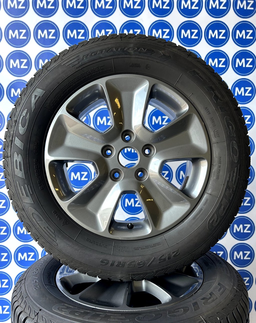 Dacia Duster | 16 inch Velgen + Winterbanden — foto 1